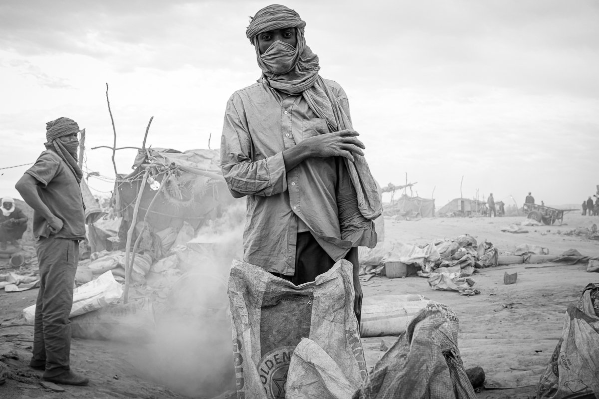 a gold rush in the desert Photo