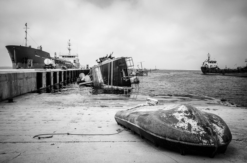 detained and deported Photo