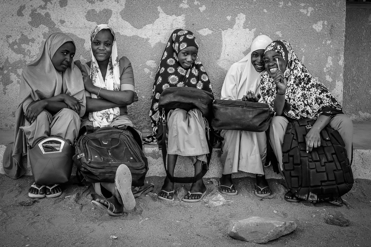 street/singles Photo